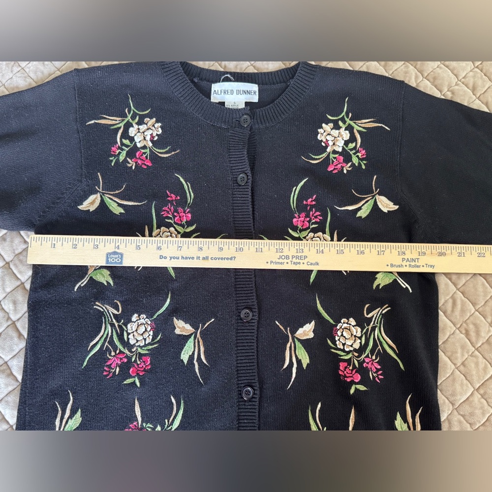    Alfred Dunner Floral Cardigan Small Black Embroidered Cottagecore - Picture 6 of 10